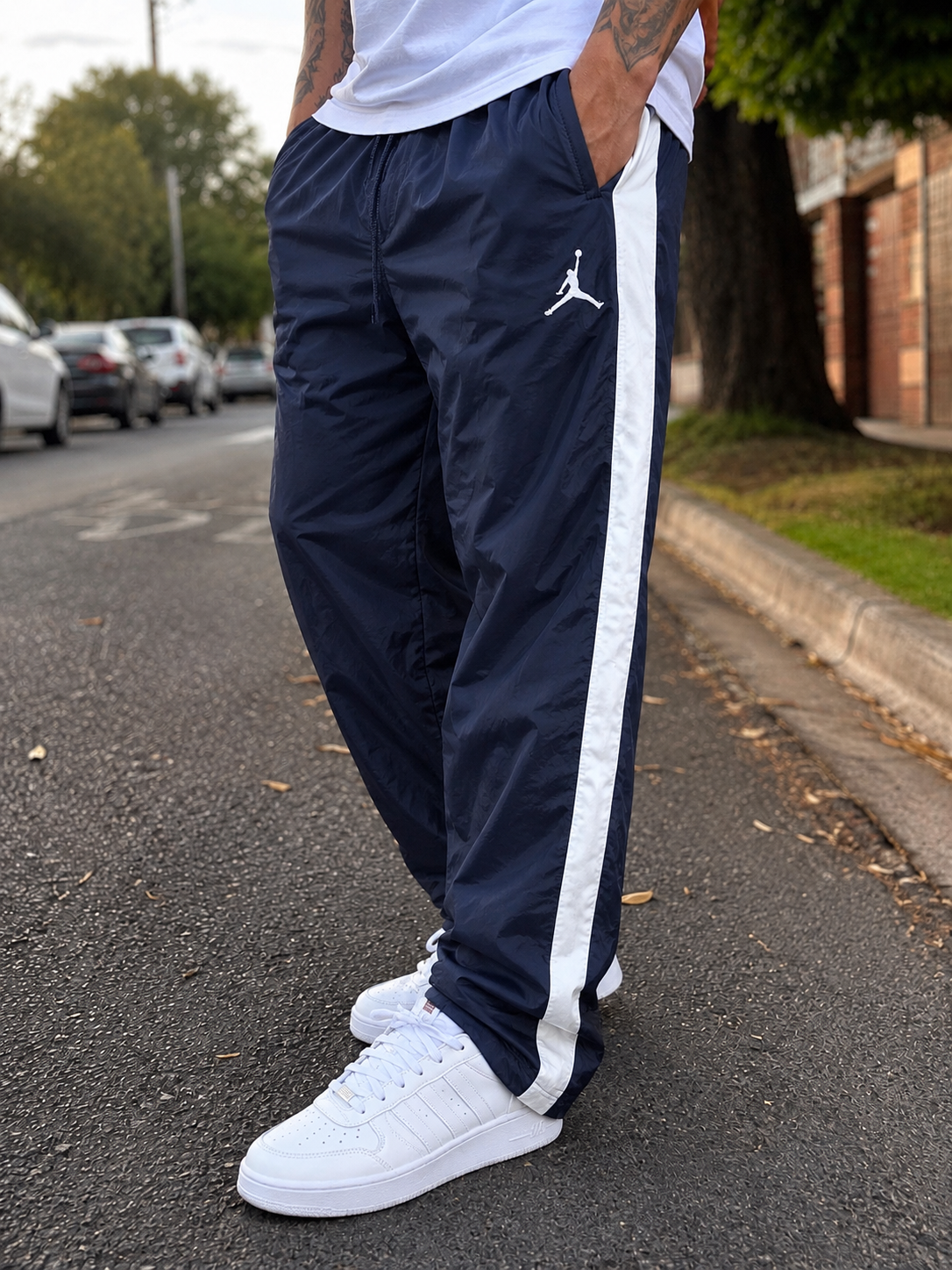 Pantalón Rompeviento - FC038068-C496-41B4-900A-C3008D353E64.png