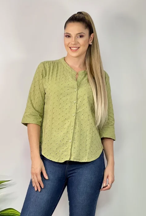 Blusa de Cuello Mao Broderie