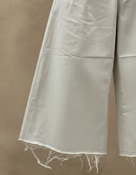 Jean Gina Ancho Gabardina Pinzado Crudo - WhatsApp%20Image%202025-10-28%20at%2010.34.57%20AM.jpeg