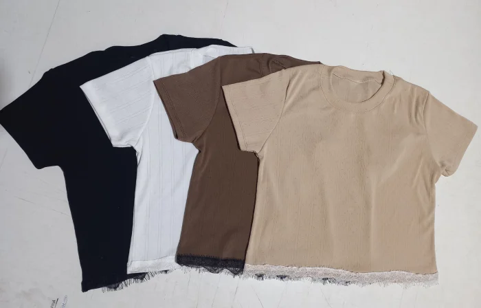 Remera con Puntilla