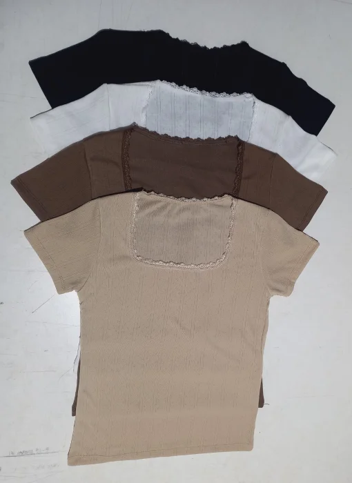 Remera Puntilla en el Cuello