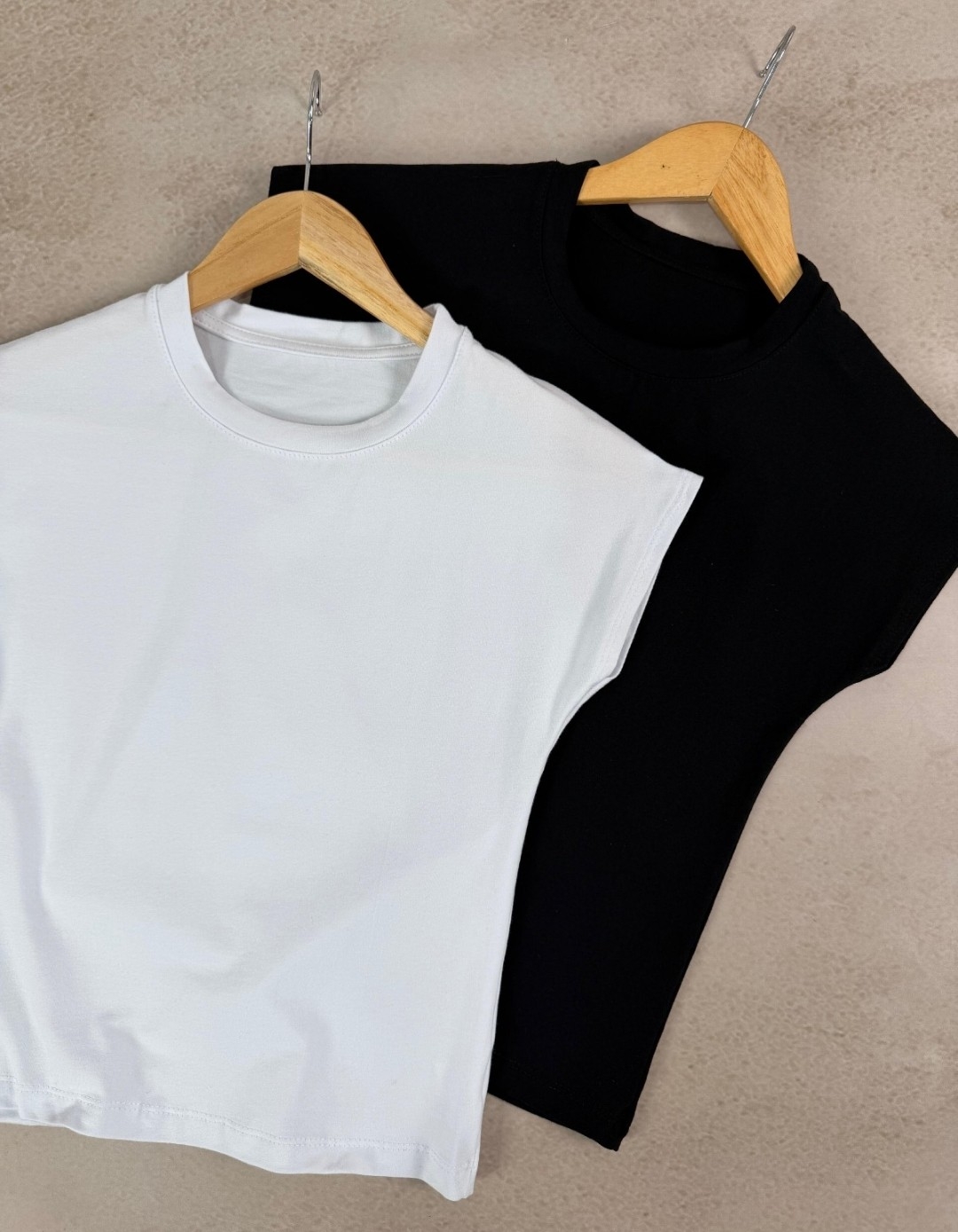 Remera Basica Versátil - Imagen 2