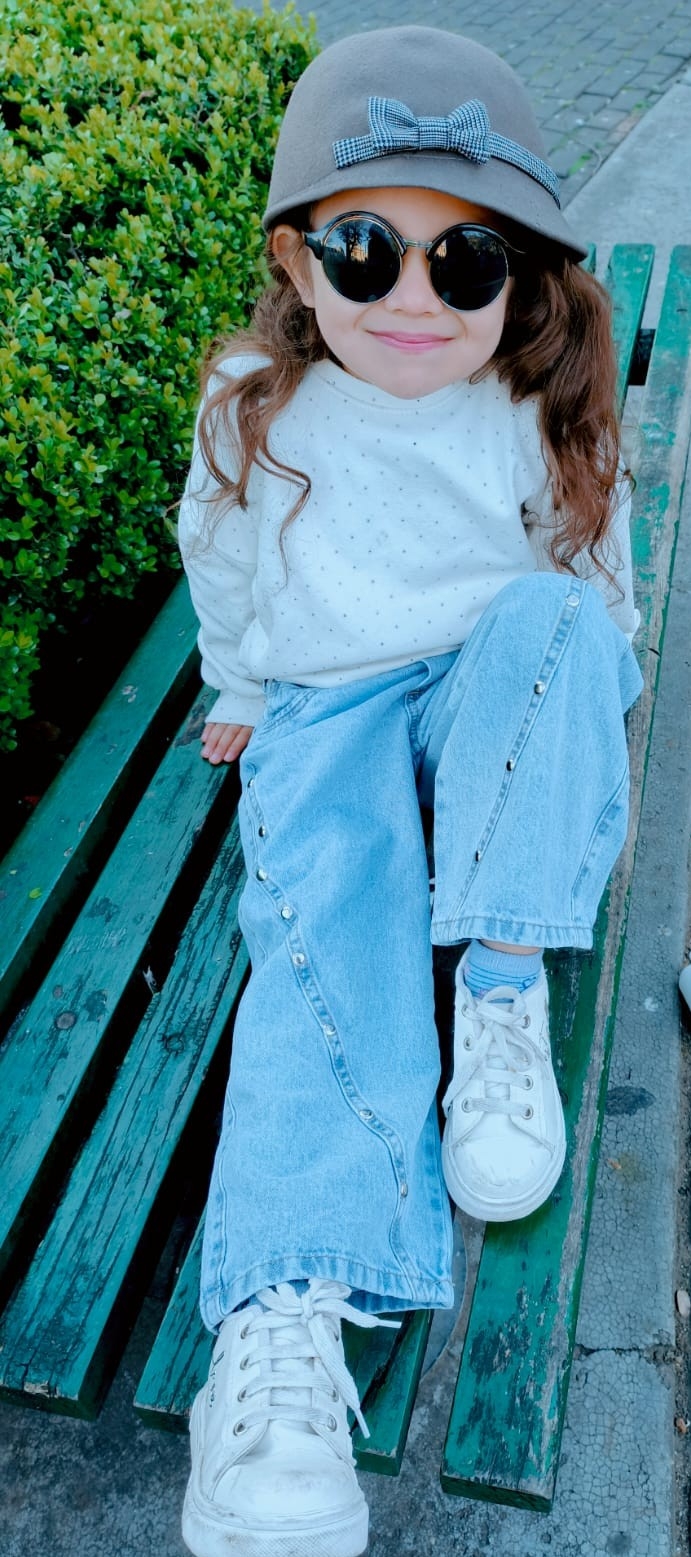 Jeans Wide Leg con Elástico con Tachas - Imagen 2