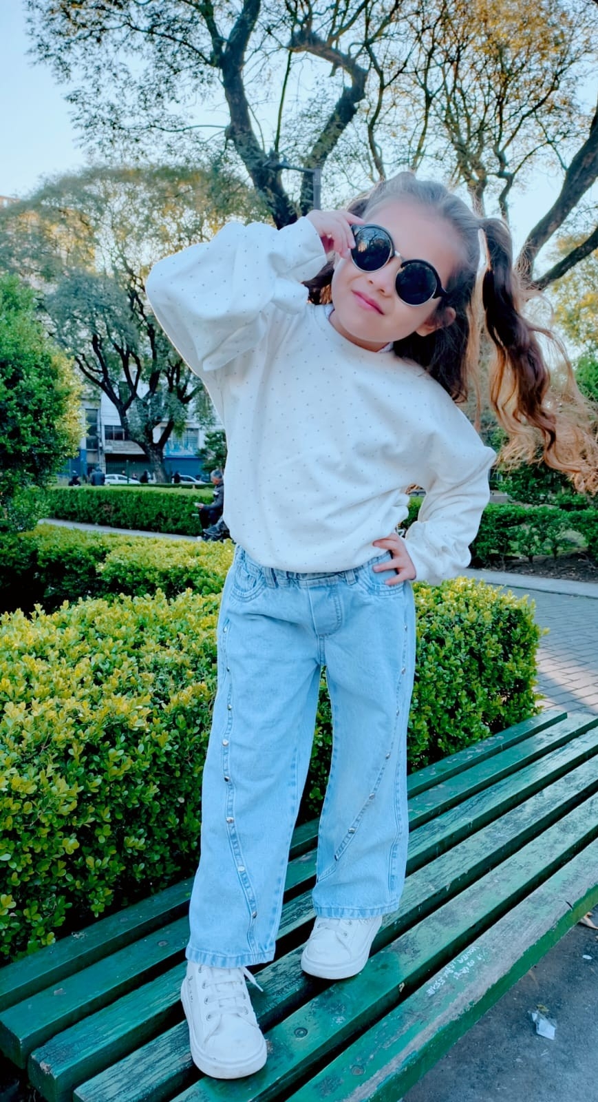 Jeans Wide Leg con Elástico con Tachas - Imagen 3