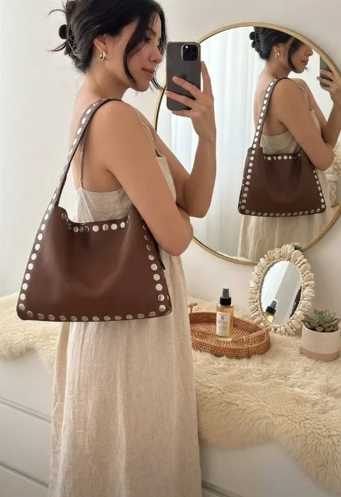 Cartera de Eco Cuero con Tachas