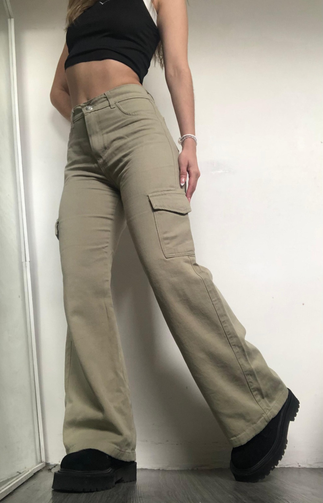 Dama Wid Leg Cargo Rigido - b1f8d142-363e-48ff-8e3a-2a706874881b.jpg