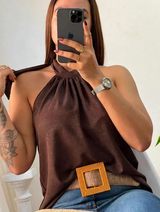 Cuello  Americano  con Brillo