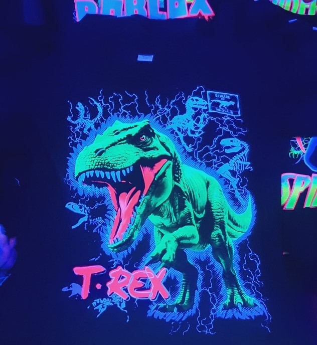Dinosario T Rex que Brillan en la Oscuridad de Niño - Imagen 3