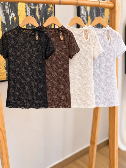 Remera de Encaje Nenu