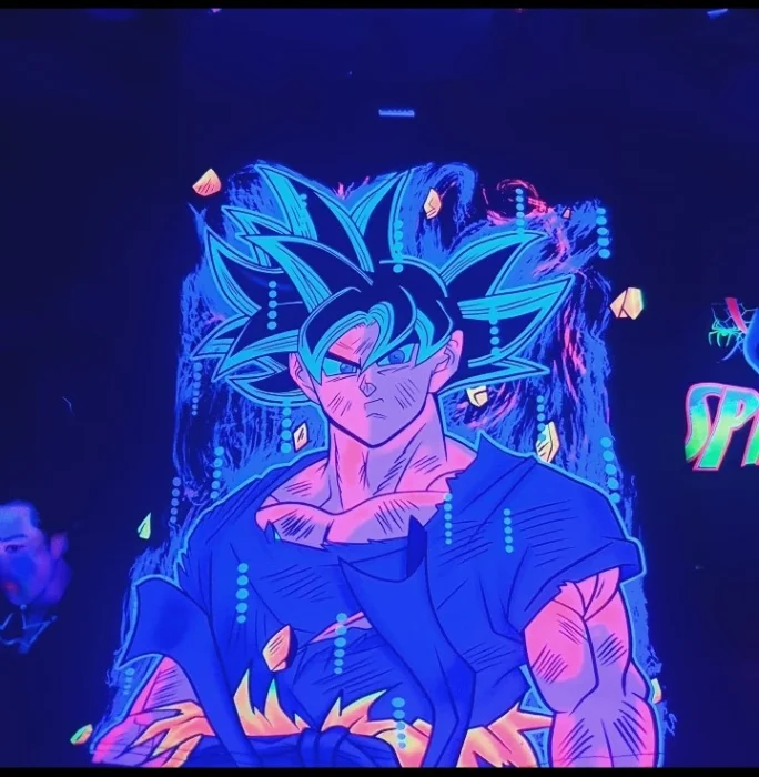 Goku Ultra Instinto de Niño Q Brilla en la Oscuridad