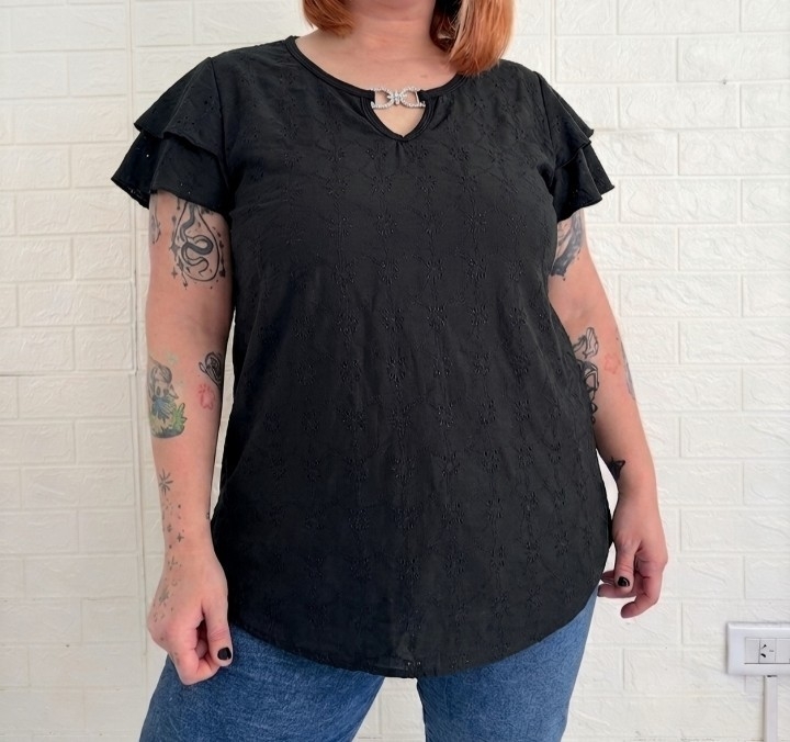 Remera Broderi Talles Especiales - Imagen 3
