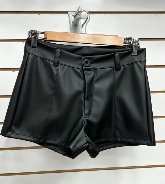 Short Básico Cuerina