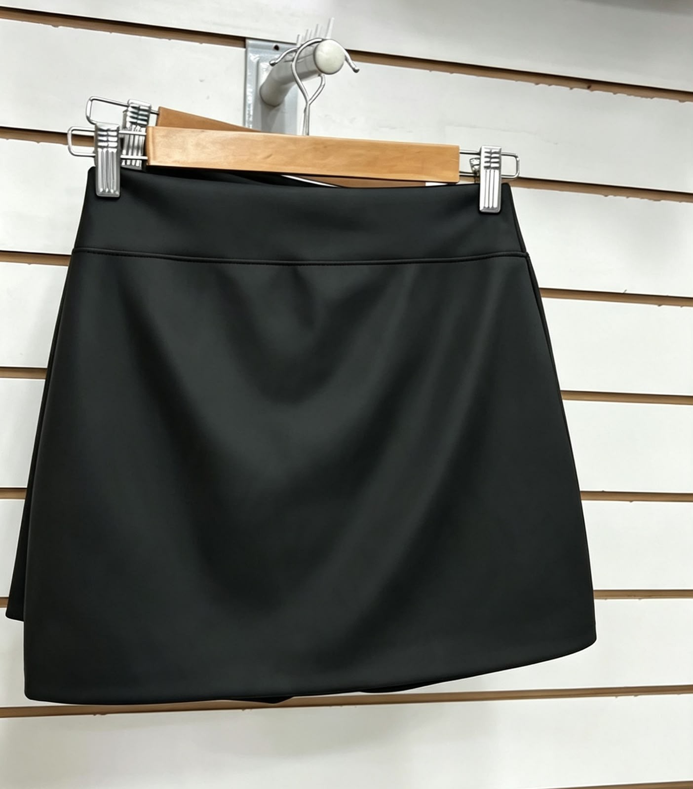 Short Pollera Tiro Alto Cuerina - Imagen 2