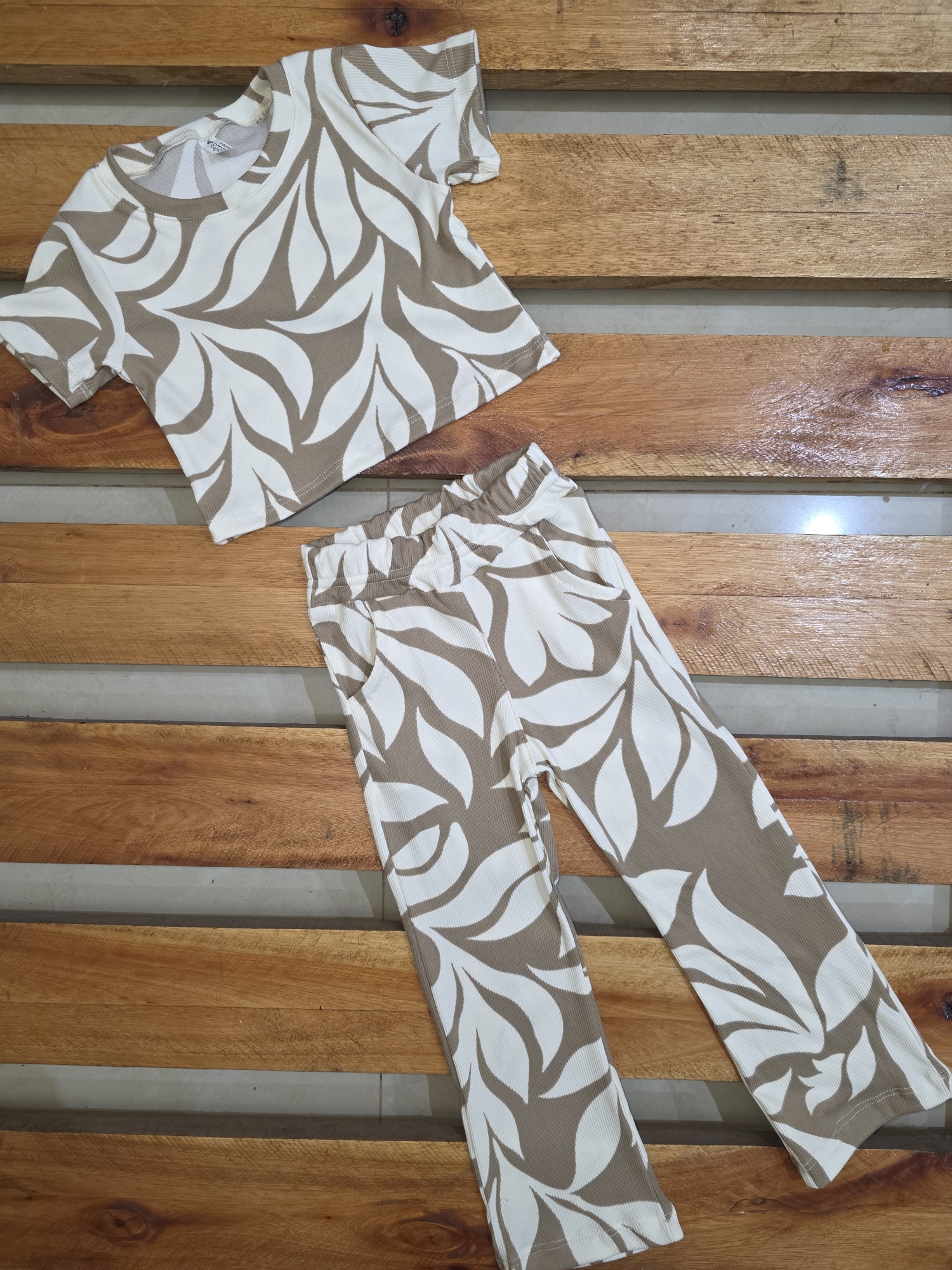 Conjunto Morley Estampado de Nena Flor - Imagen 2
