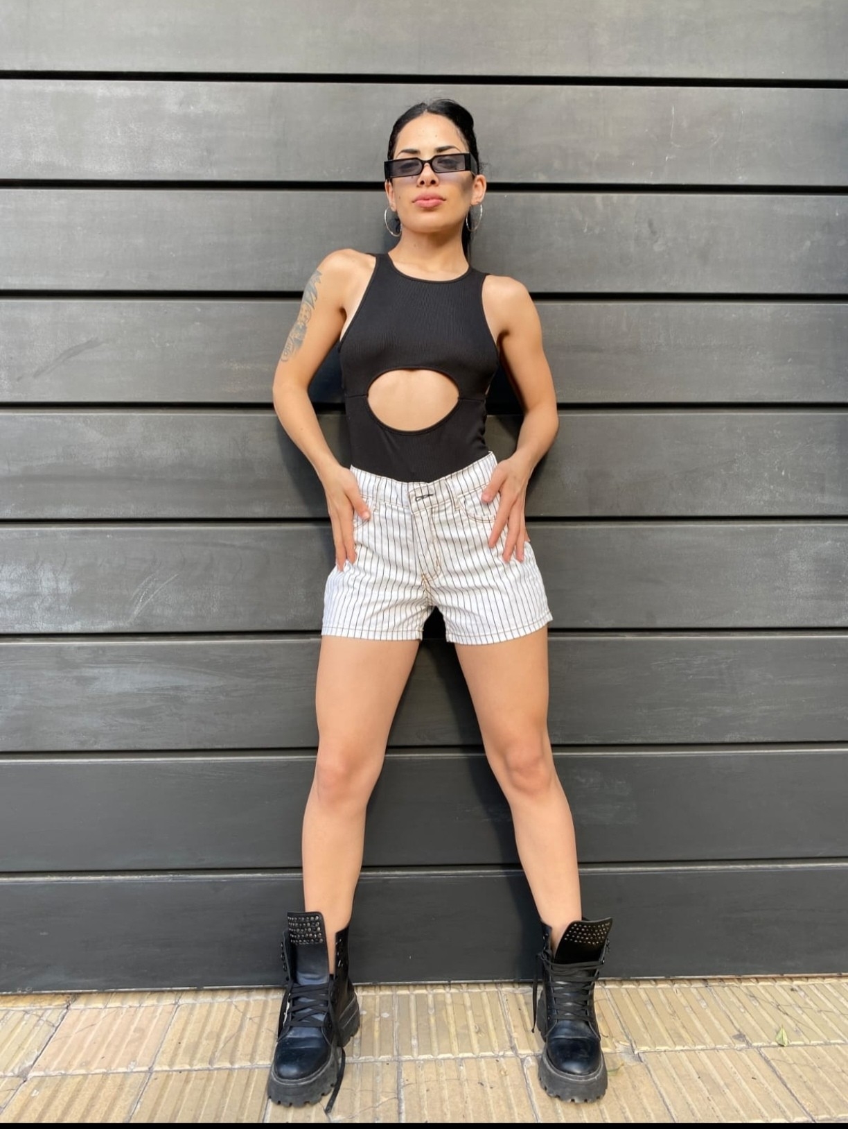Short Crema Raya - Imagen 2