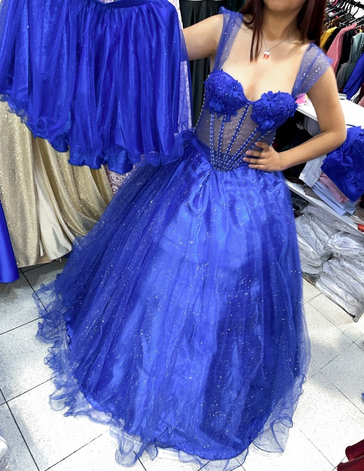 Vestido Quinceañeros de 3 Piezas - Imagen 3