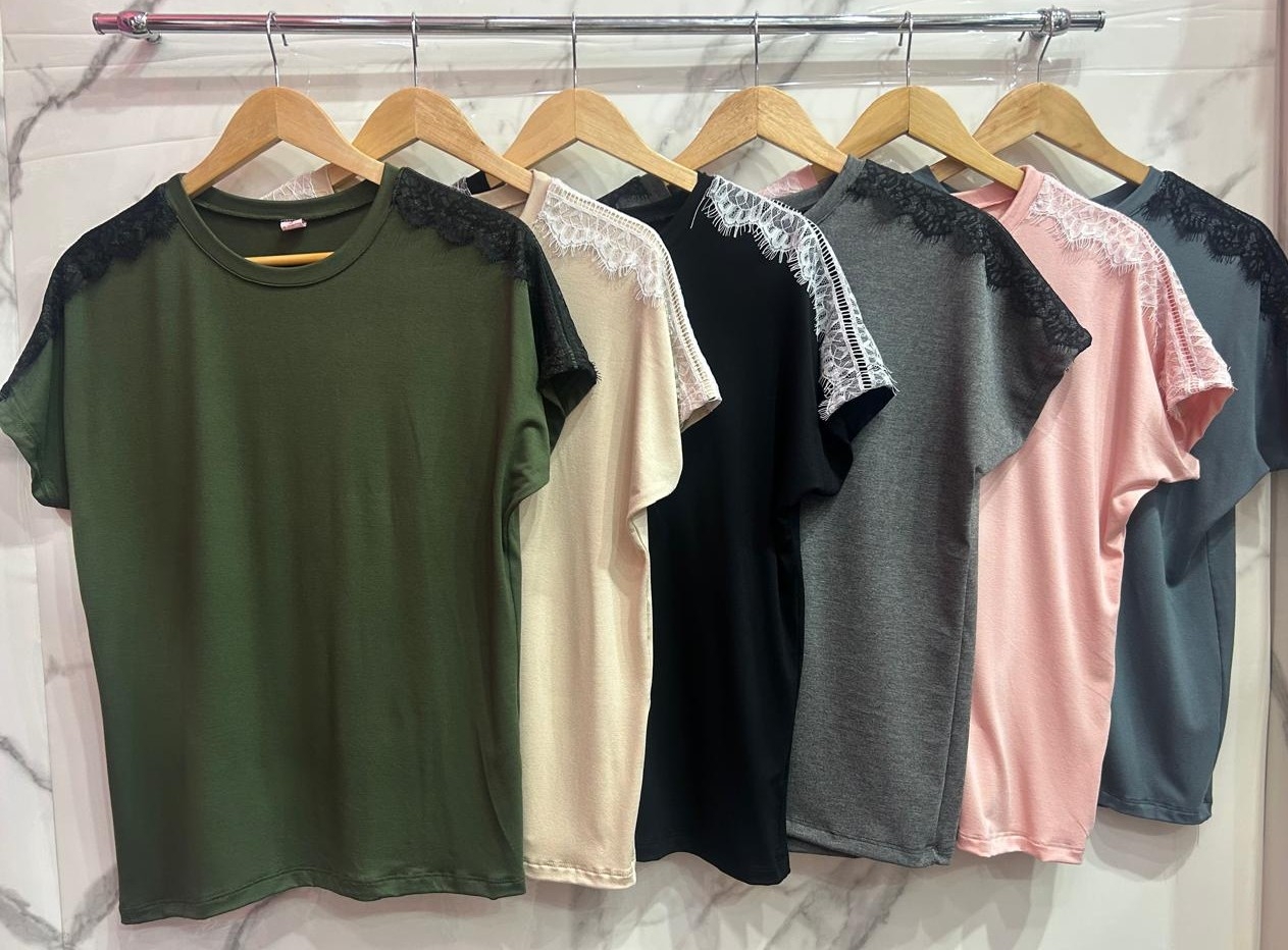 Remera con Encaje - Imagen 4