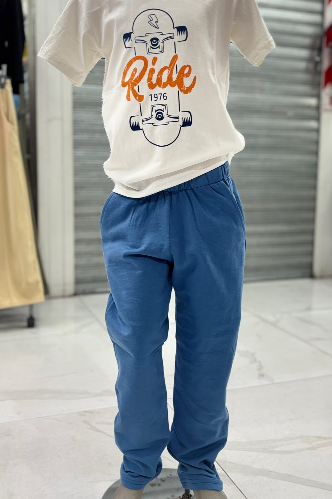Jogging Rustico Recto Niños y Niñas - WhatsApp%20Image%202026-09-16%20at%2011.05.13%20PM.jpeg