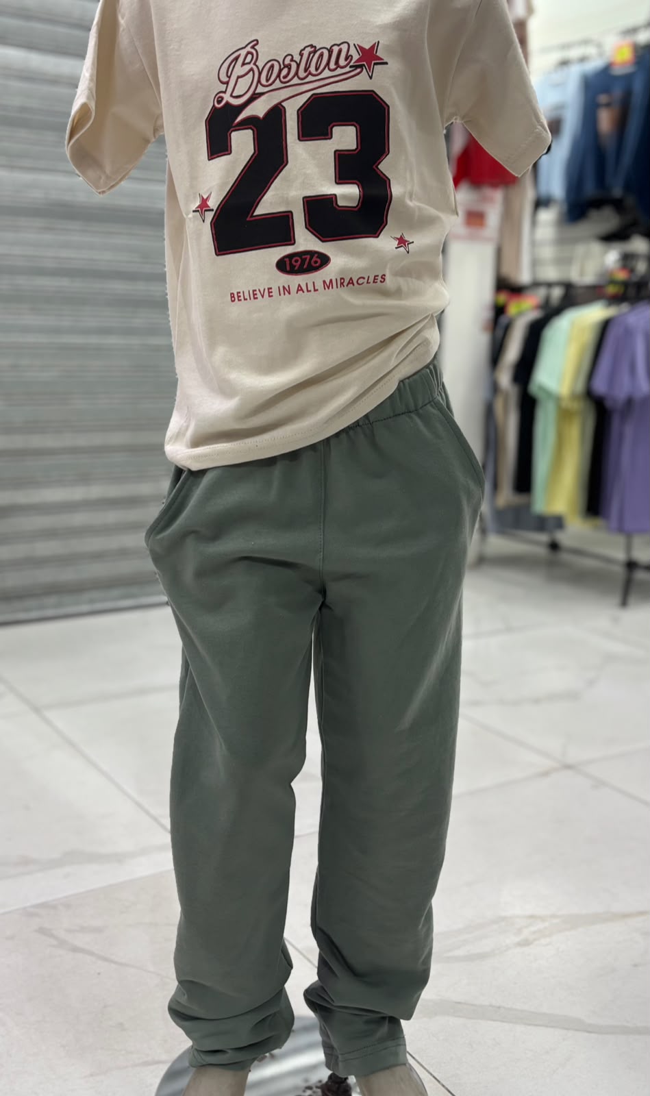 Jogging Rustico Recto Niños y Niñas - WhatsApp%20Image%202026-09-16%20at%2011.05.14%20PM.jpeg