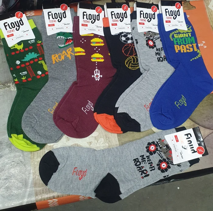 "floy "medias Niños Talle 3 con Diseños