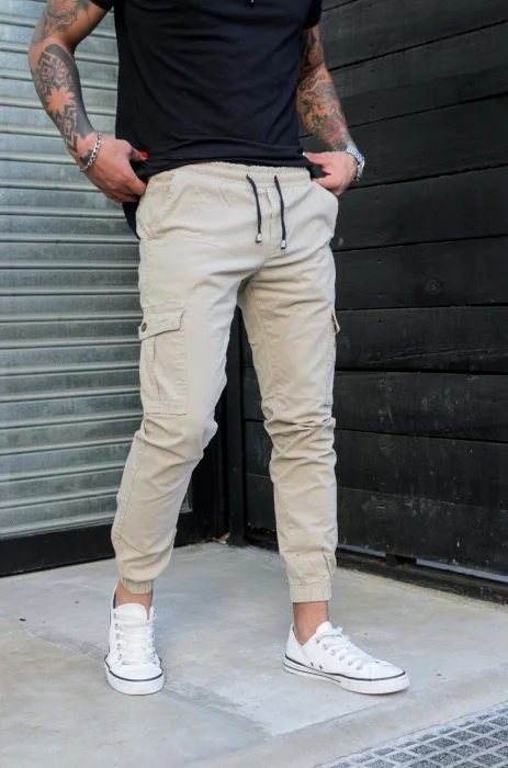 Jogguers Cargo Beigie de Gabardina