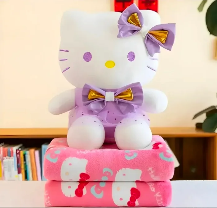 Peluche de Kitty con Manta