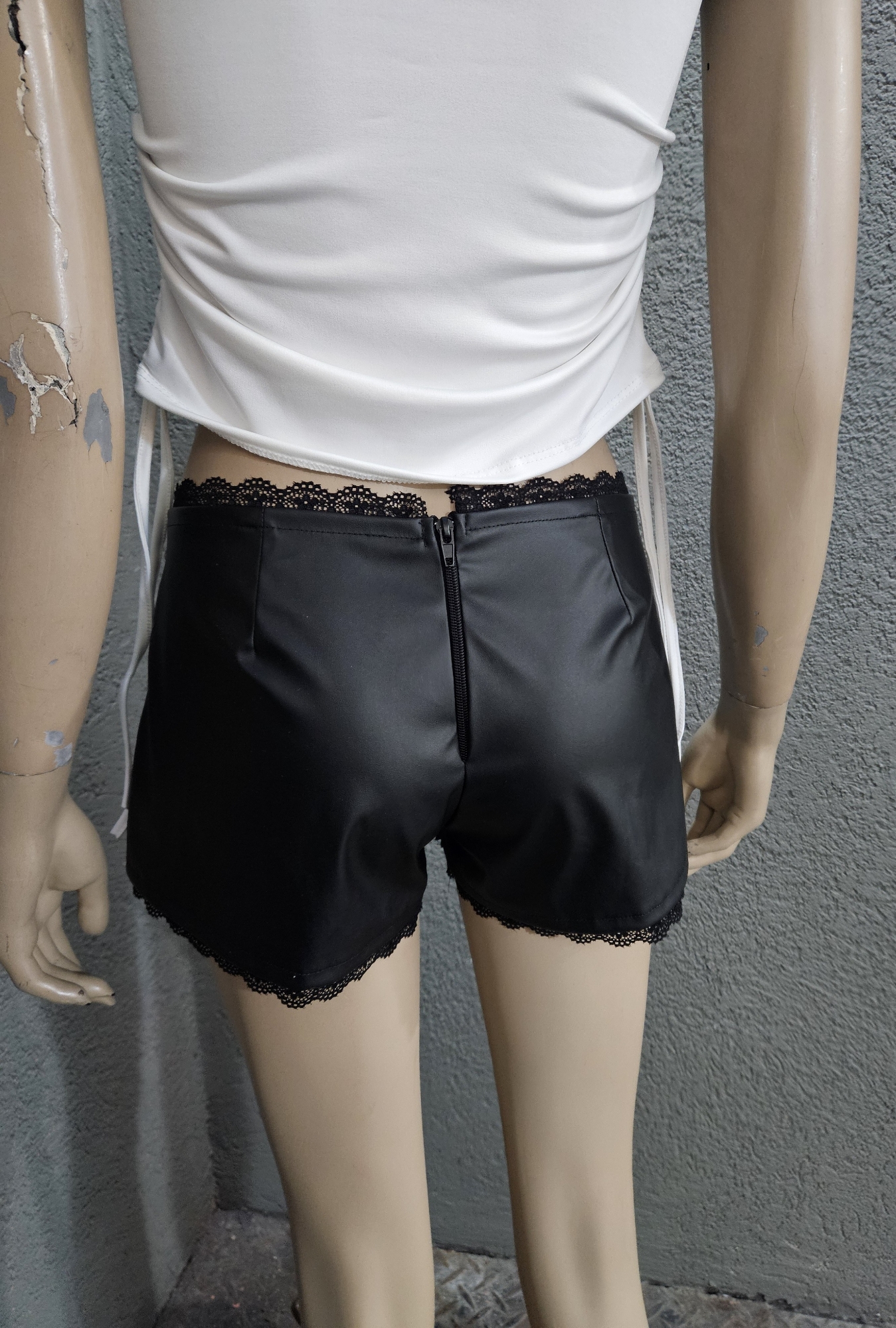 Short Engomado Puntilla - Imagen 3