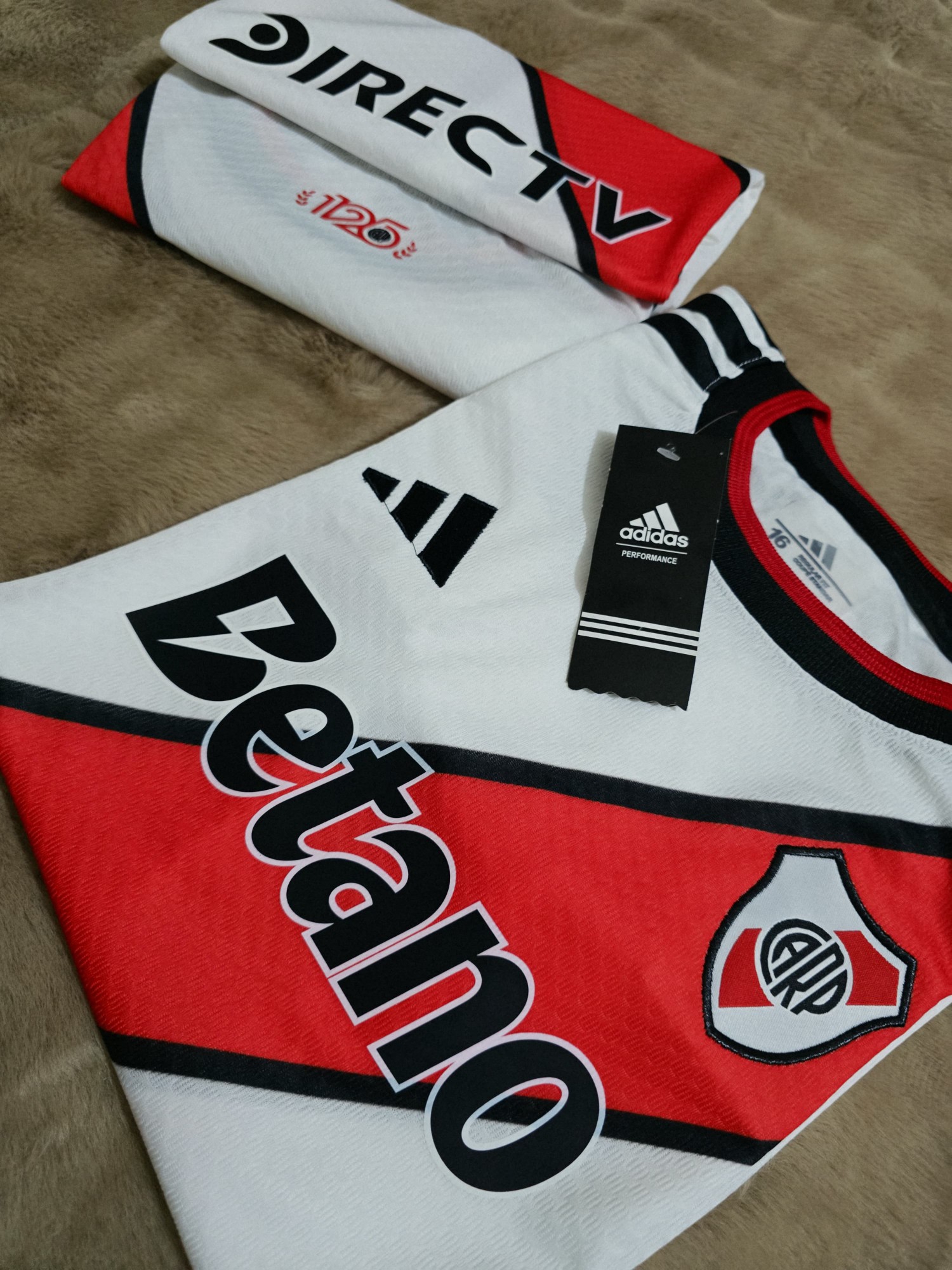 Camiseta Titular River Plate ,niño. - Imagen 2