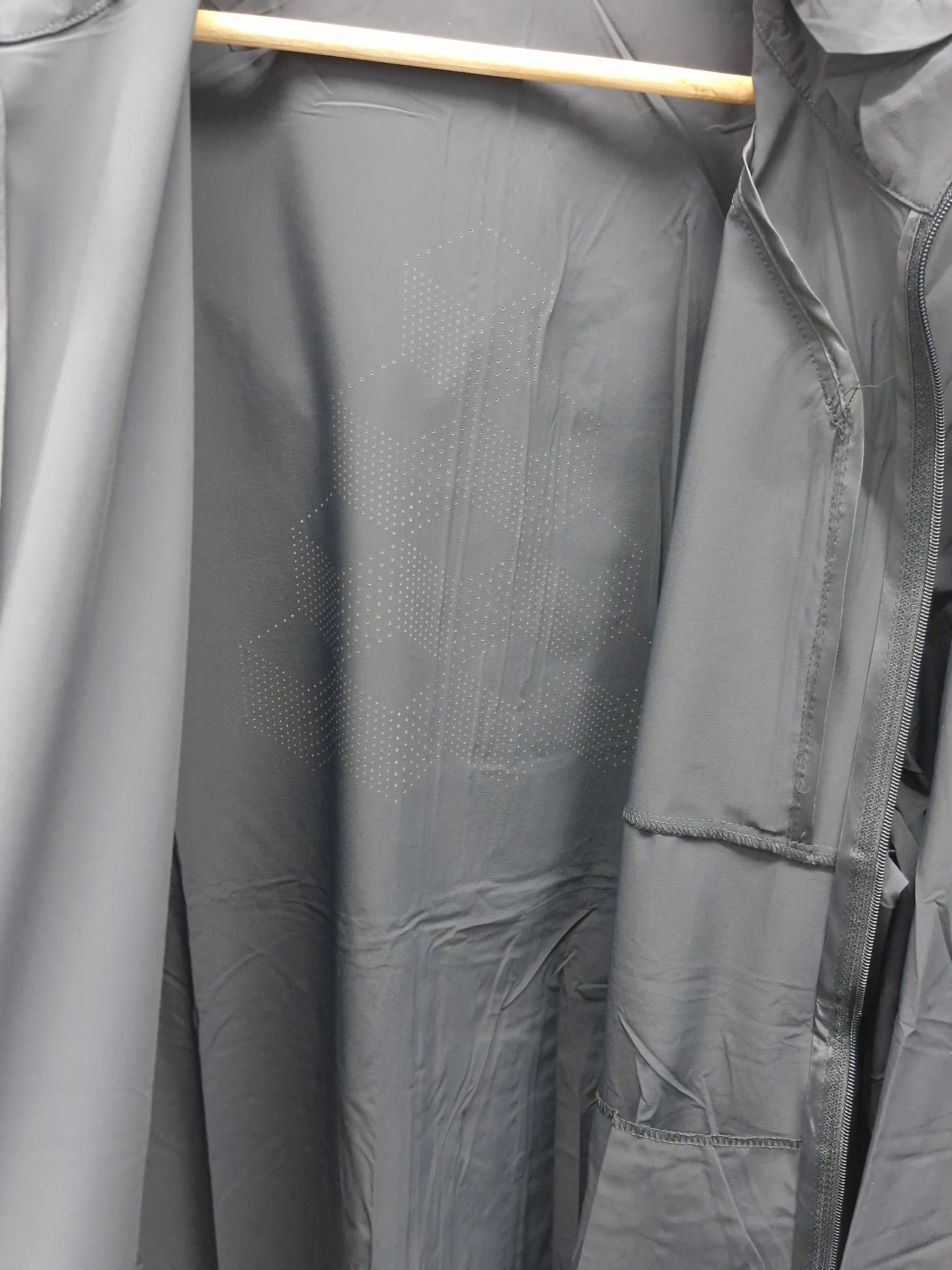Campera Deportiva Importada - Imagen 2