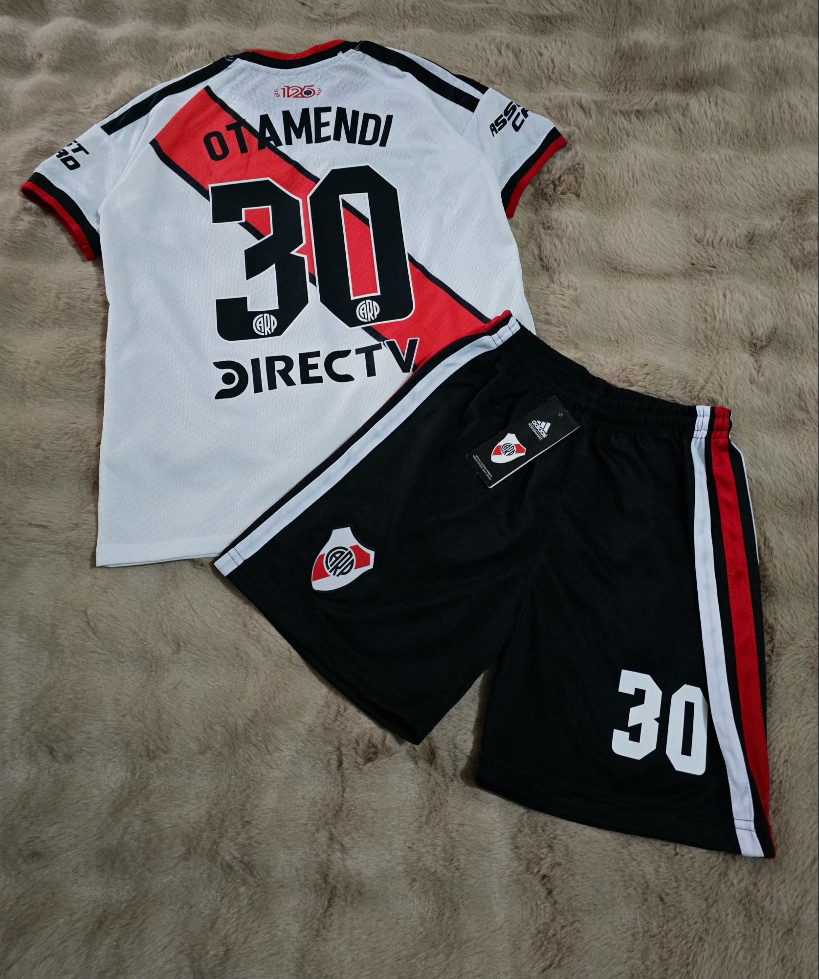 Conjunto Titular River Plate ,niño. - Imagen 3