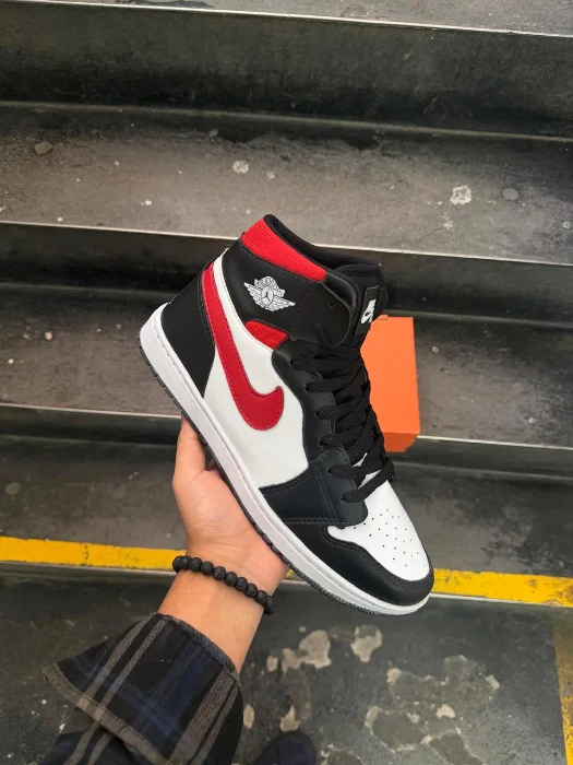 Jordan 1 Blackred