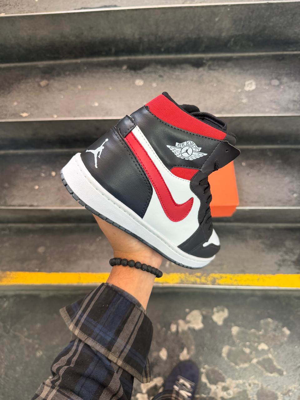 Jordan 1 Blackred - 6741ff0b-bb89-4fea-ad2e-812f92a989bb.jpeg