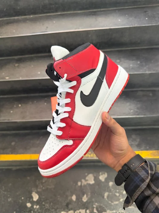 Jordan 1 Chicago