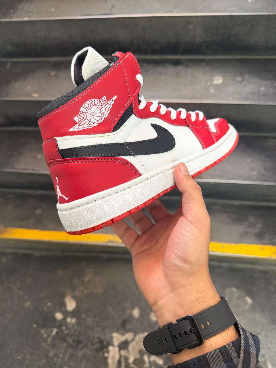Jordan 1 Chicago - 849238ea-82f9-4ea9-8093-85cbca15aad8.jpeg