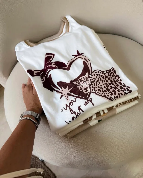 Remera con Cuello Tig