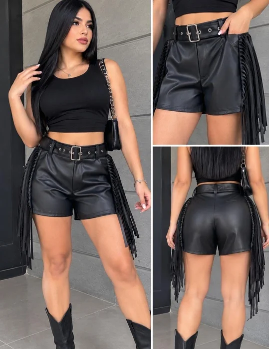 Short Engomado con Flecos