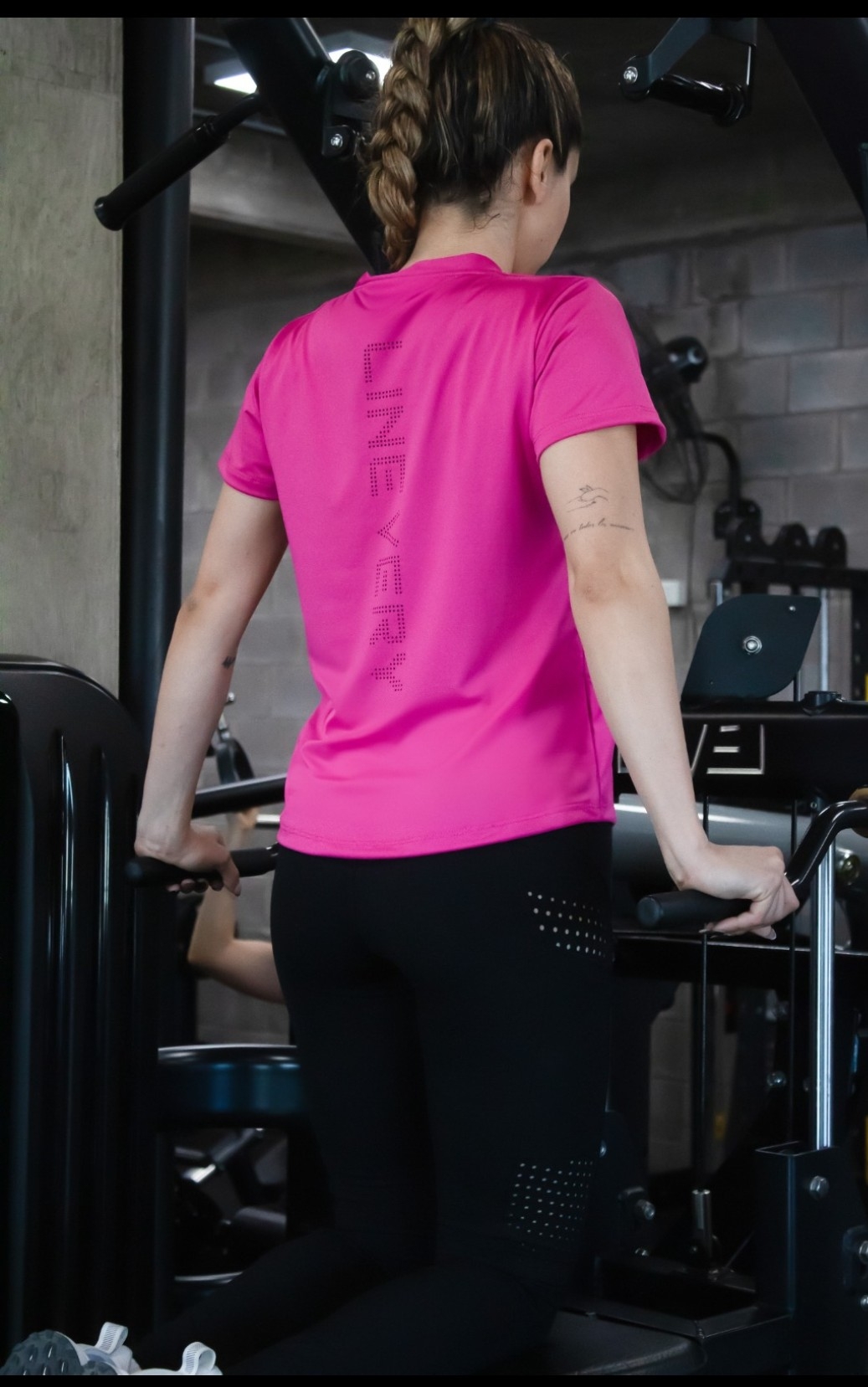 Remeras Cuello V.    Lycra Liviana Secado Rápido - Imagen 3