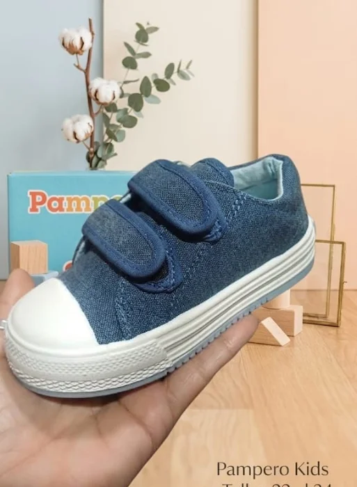 Zapatillas con Abrojos Pampero
