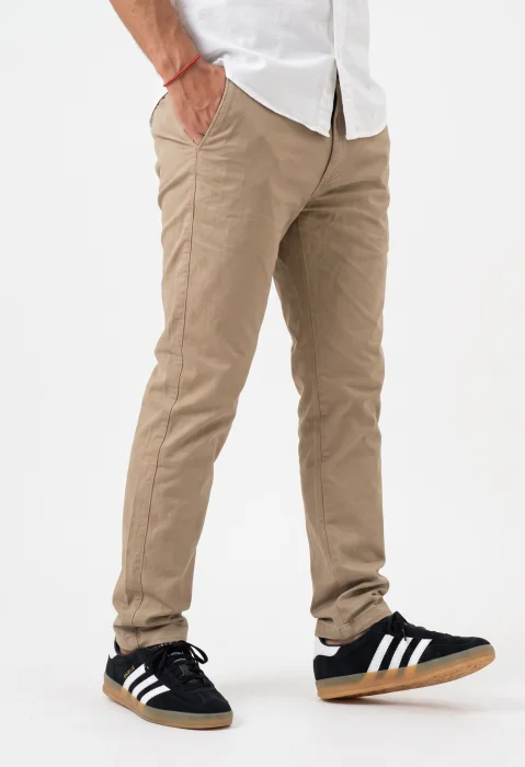Art 5660 Pantalon de Gabardina Corte Chino