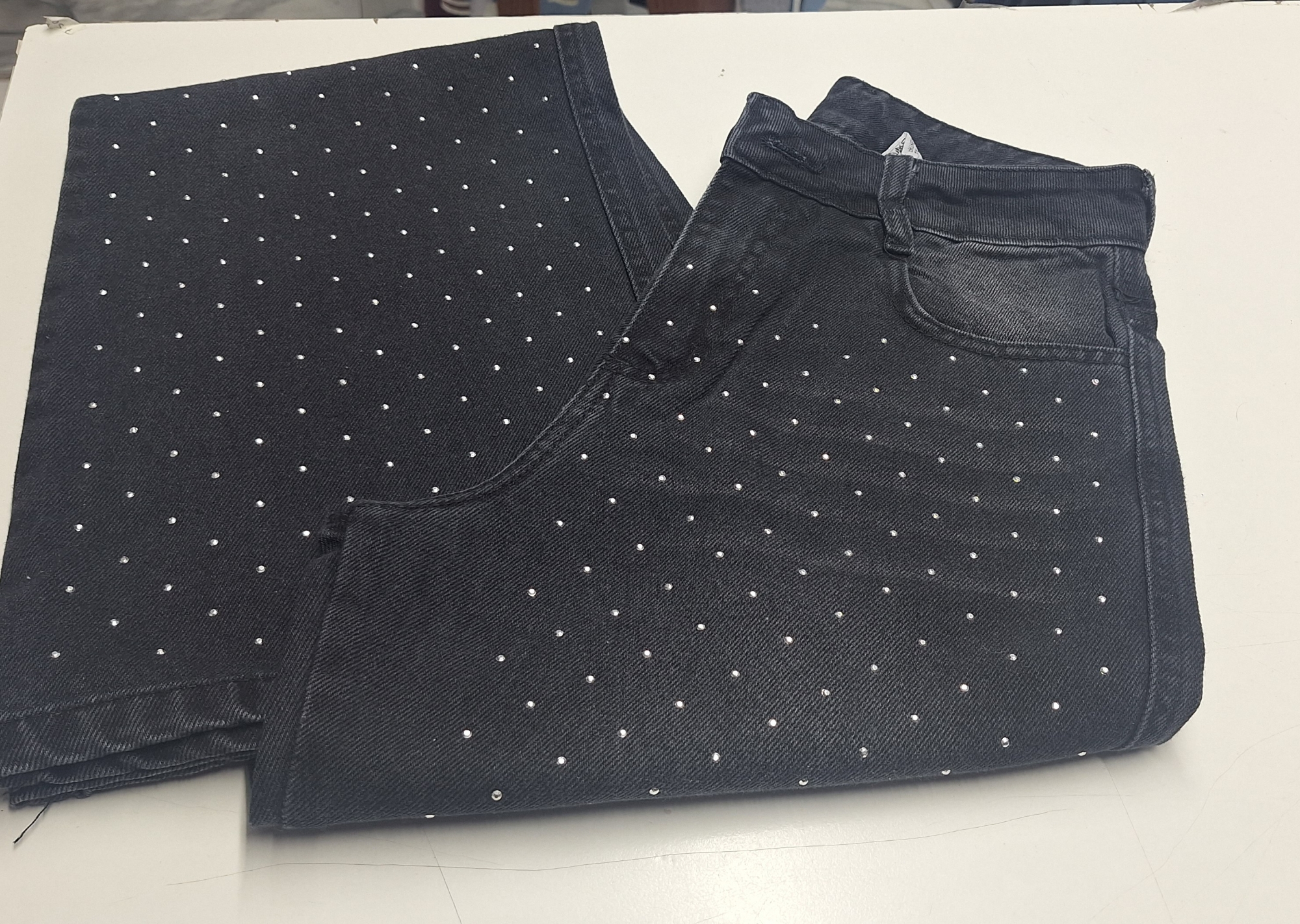 Jeans Gris Focalizado con Brillos - Imagen 2