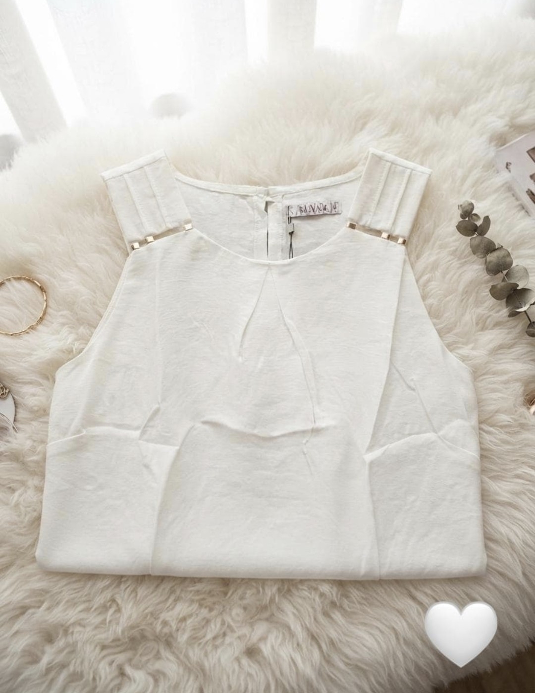 Top- Remera  Importada - Imagen 2