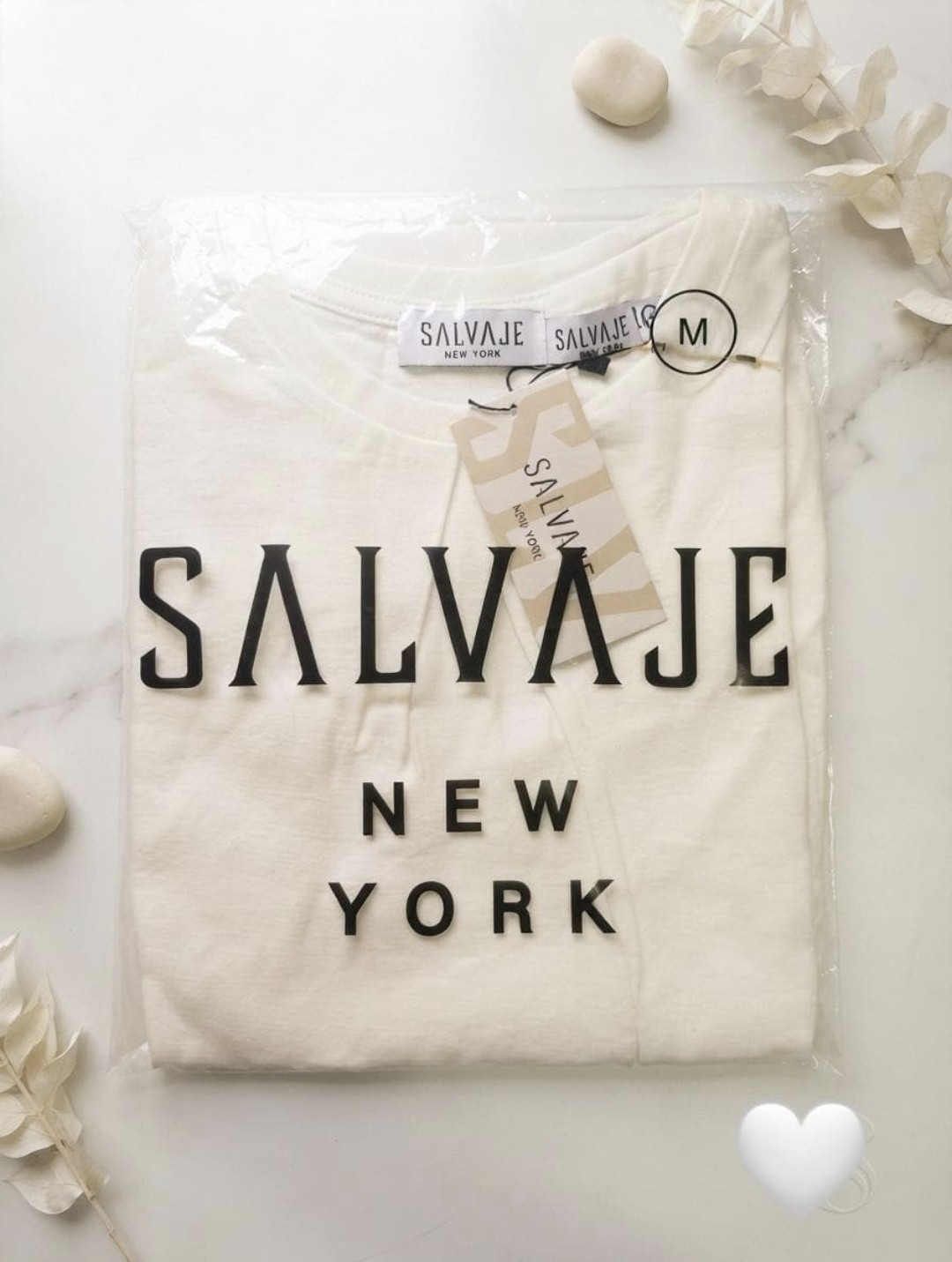 Top- Remera  Importada - Imagen 3
