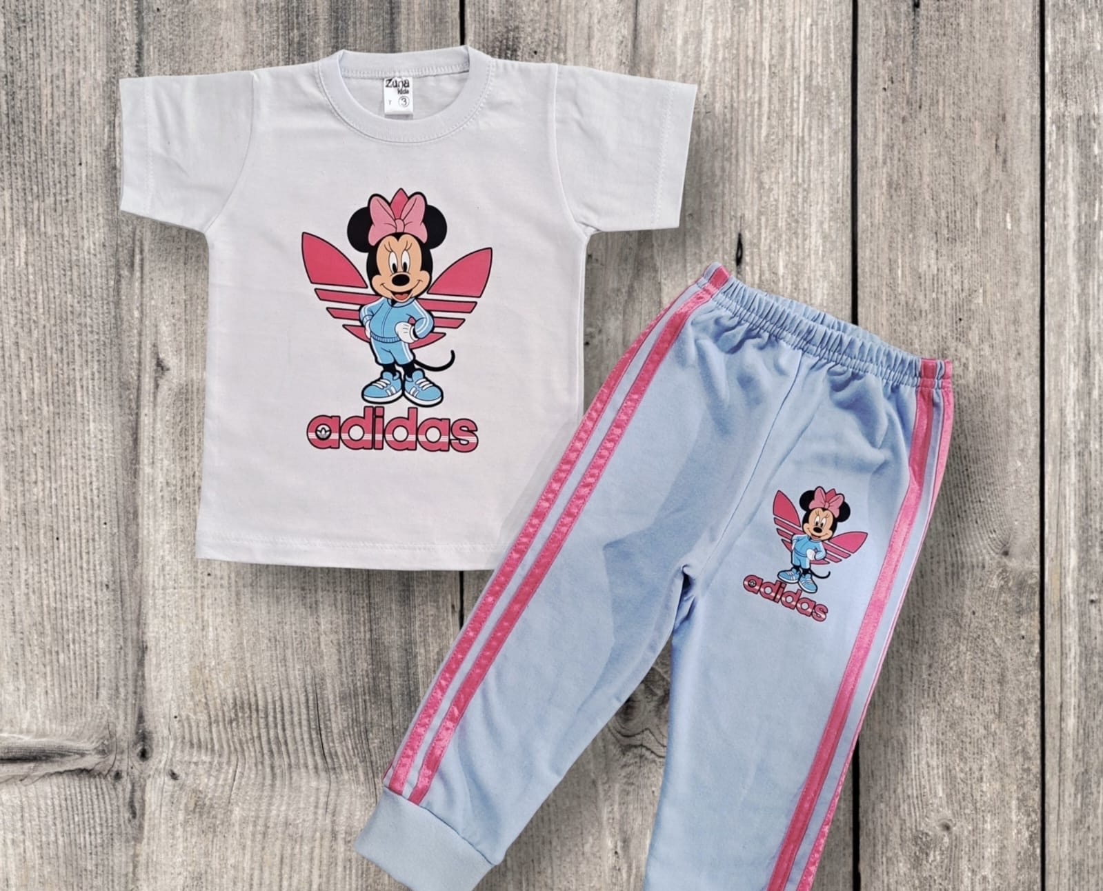 Conjuntos Disney Minnie y Mickey   Modelo Luna - c3bed33e-fa5b-4718-8ec9-fd3e2acd4e3d.jpeg