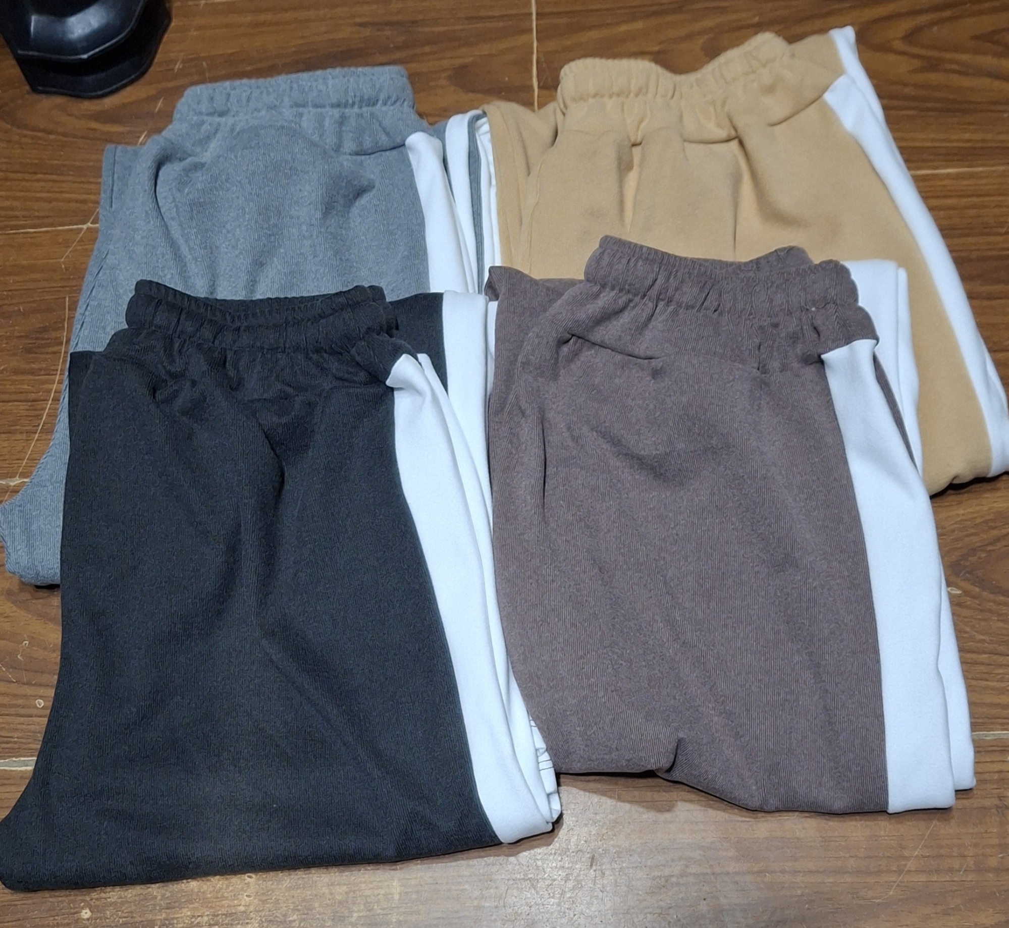Pantalón  Darlon Ribb  con una Franja en Laterales , - Imagen 2