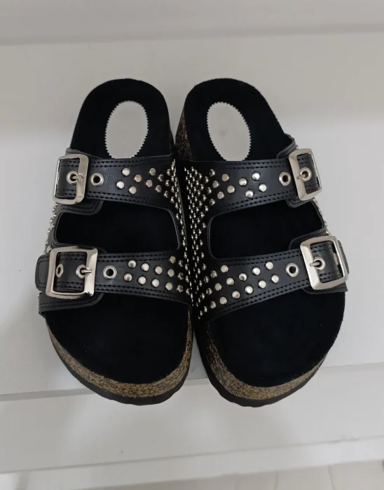 Sandalias Bajas con Base Confort y Evillas