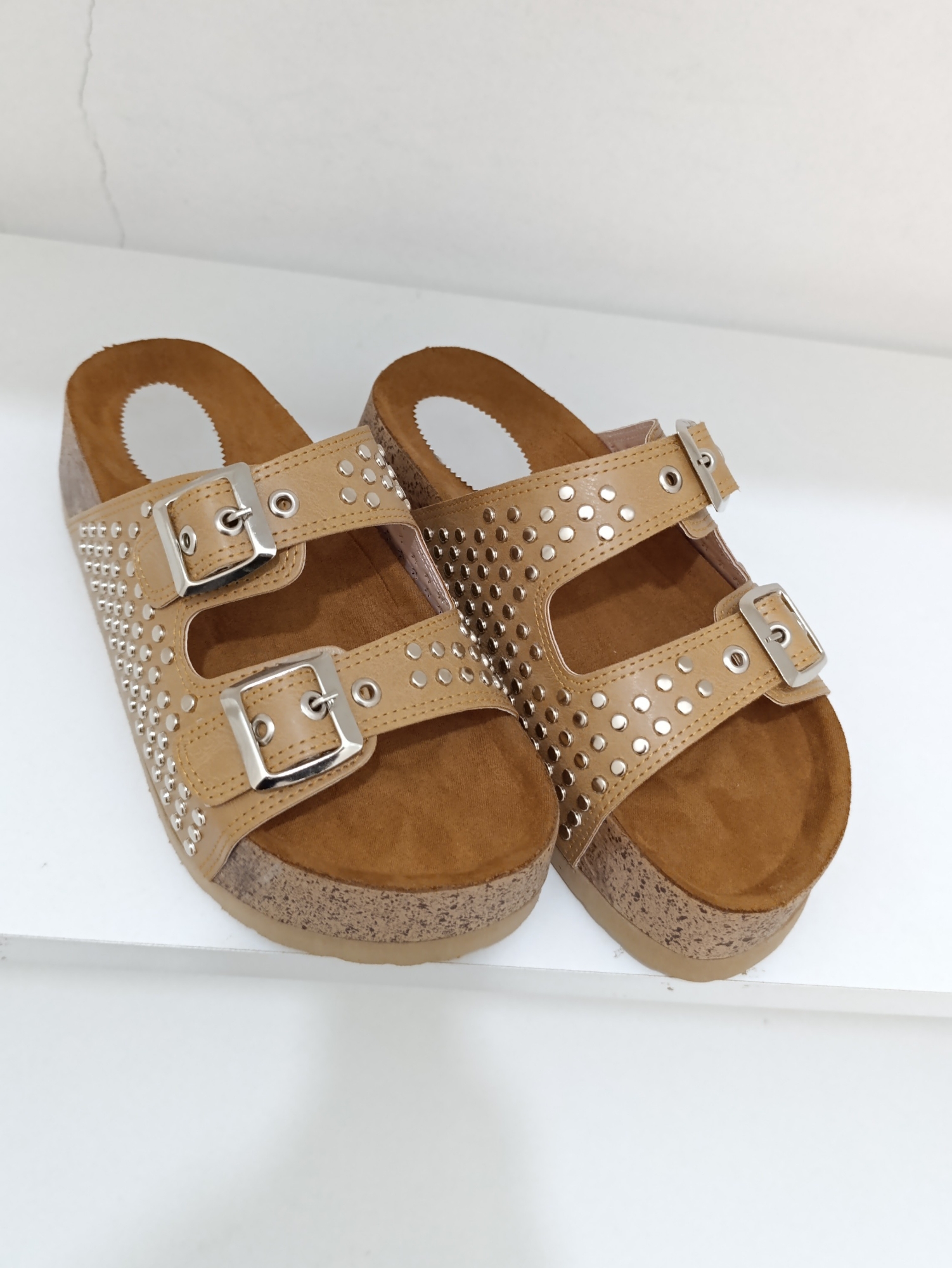 Sandalias Bajas con Base Confort y Evillas - Imagen 2