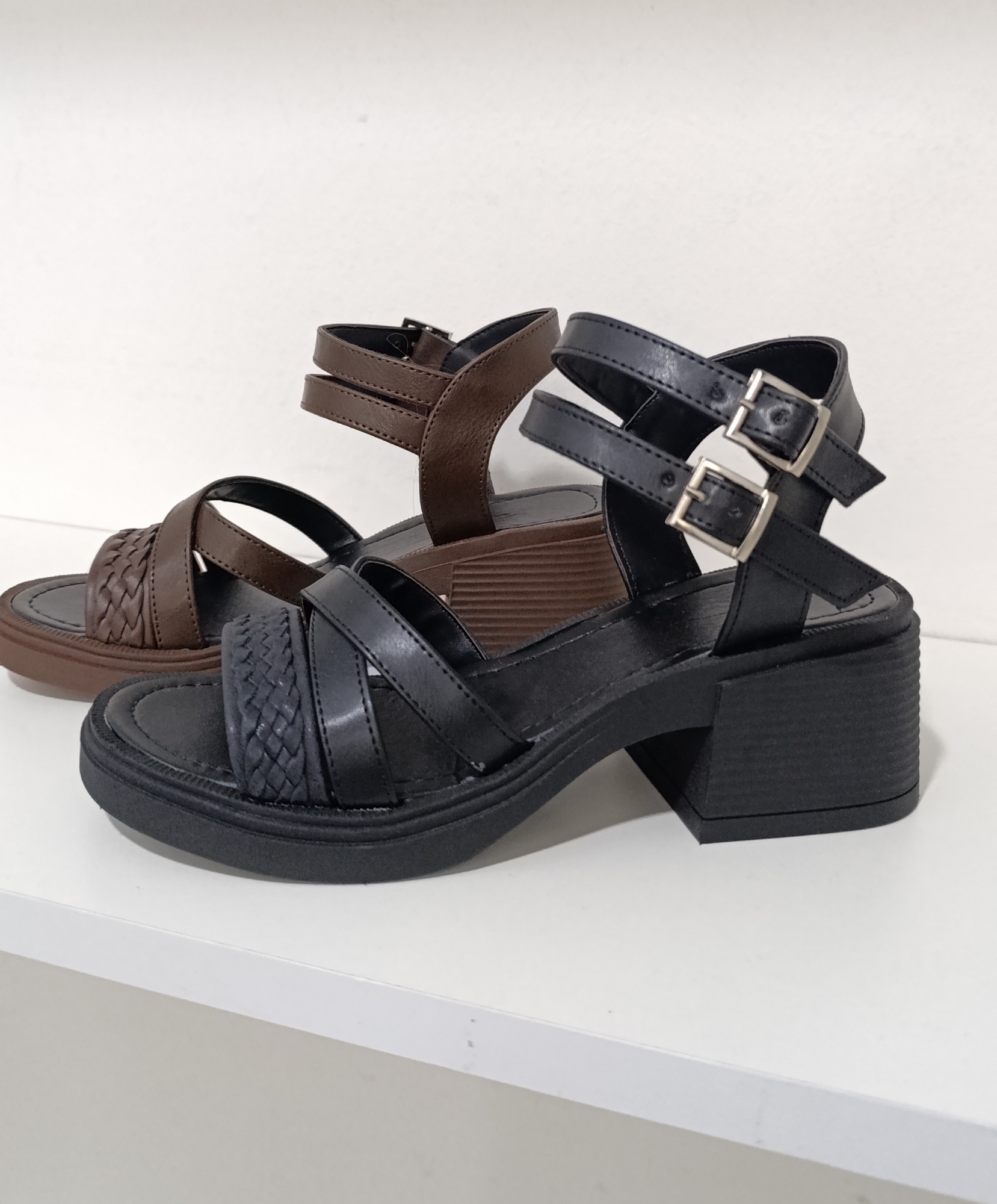 Sandalias Taco bajo de 6xm Urbanas - Imagen 2
