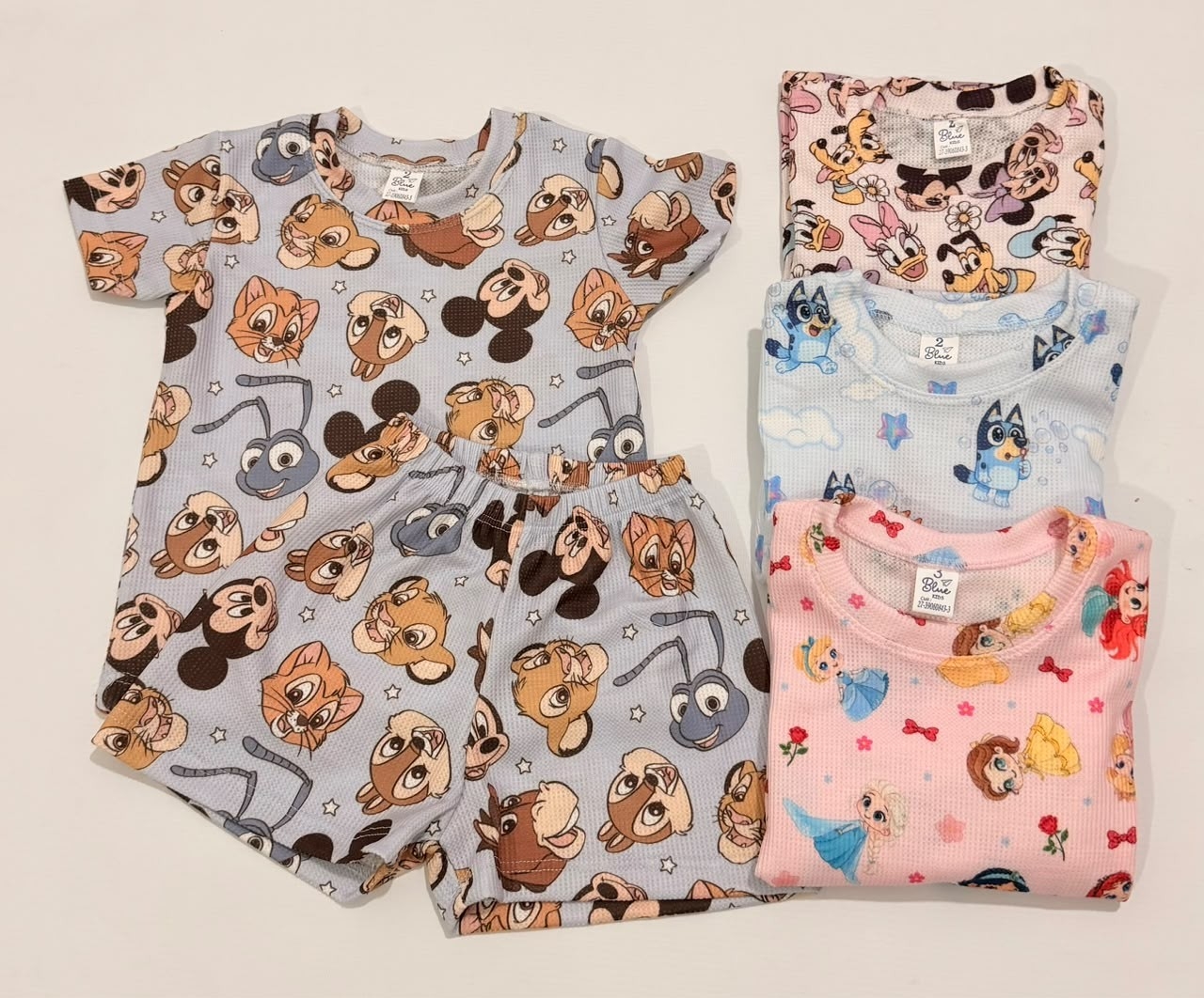 Conjunto Wafle Bebe Short Remera - Imagen 3