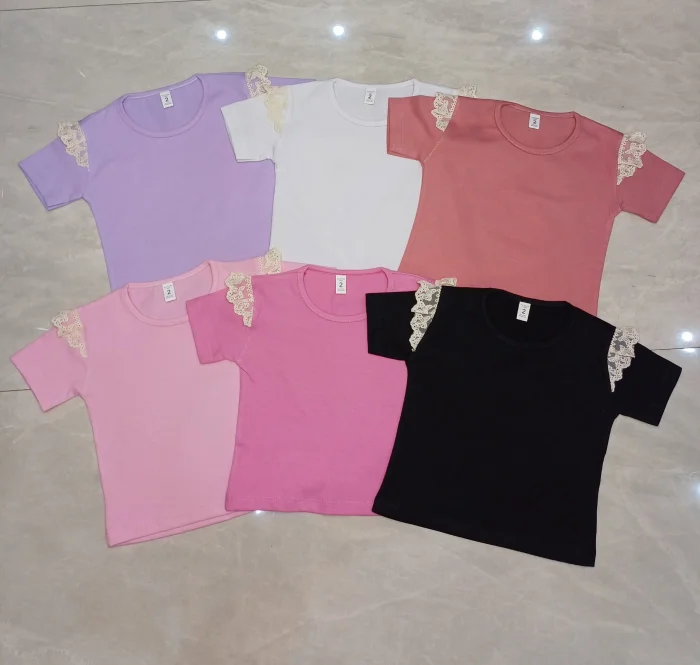 Remera con Puntilla