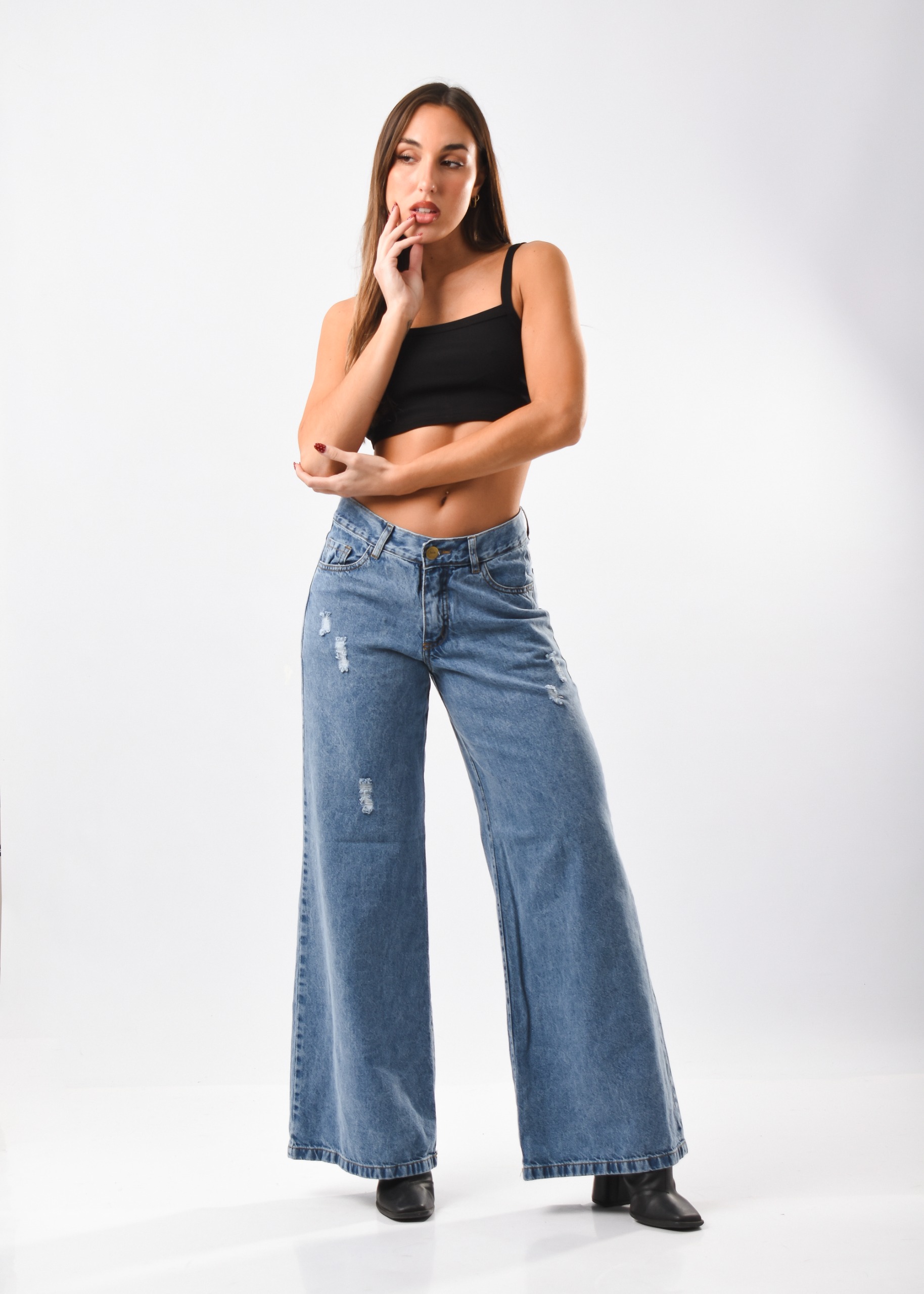 Mega Wide Leg Celeste con Roturas - df923dc6-ed56-4750-a093-4c6b491fa9d5.jpeg